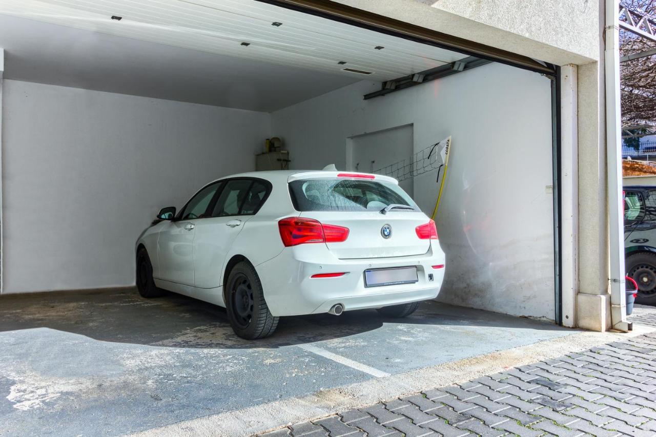 Omis Wind Rose Apartment מראה חיצוני תמונה