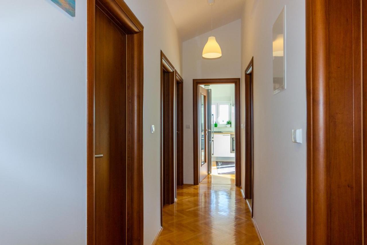 Omis Wind Rose Apartment מראה חיצוני תמונה