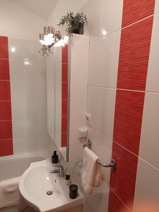 Omis Wind Rose Apartment מראה חיצוני תמונה